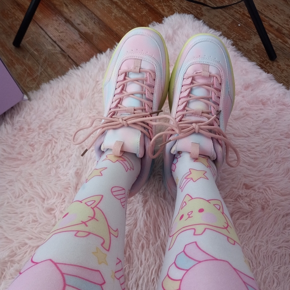 SOLD! YRU Pastel platform sneakers! Brand New in box w dust bags! Sz 7.5 - Picture 3 of 13